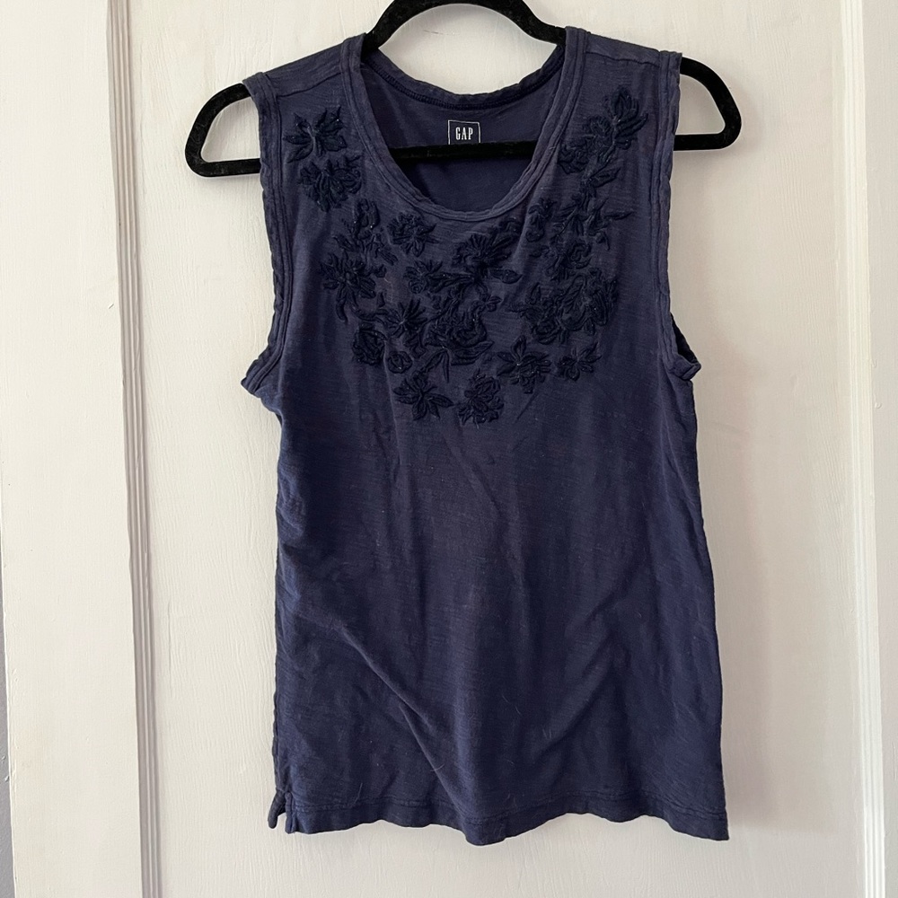 Gap embroidered tank